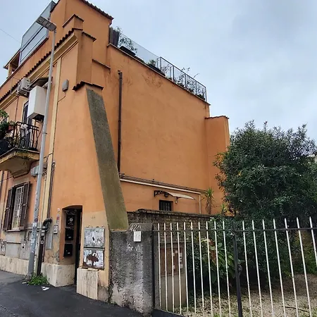 아파트 La Casetta Con Giardino Al Pigneto *